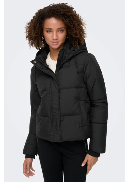 Kadın Onlalıce Kapüşonlu Kuş Tüyü Dolgulu Şişme Mont 15316455 Siyah