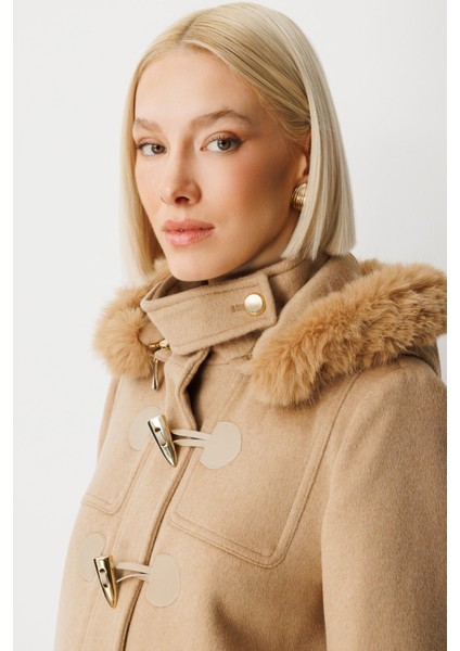Kadın Yakası Kürklü Kapüşonlu Kaban 6015 Camel modelleri