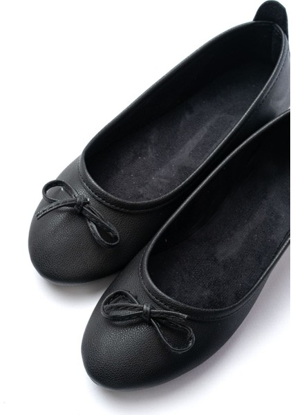 6101 Siyah Günlük Fiyonklu Kadın Babet fırsatları