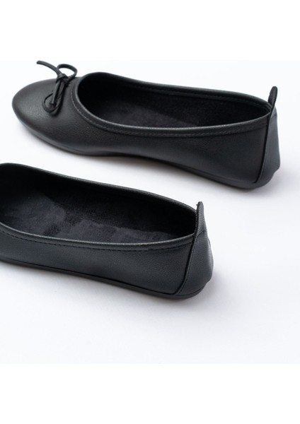 6101 Siyah Günlük Fiyonklu Kadın Babet indirimleri