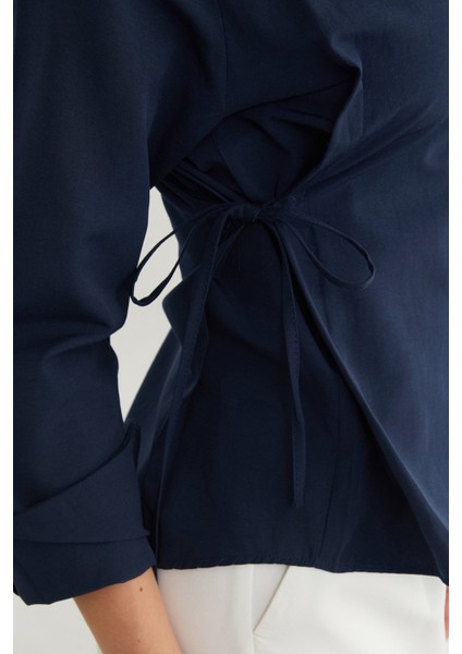 Basic Yanı Bağlama Detaylı Gömlek fırsatları