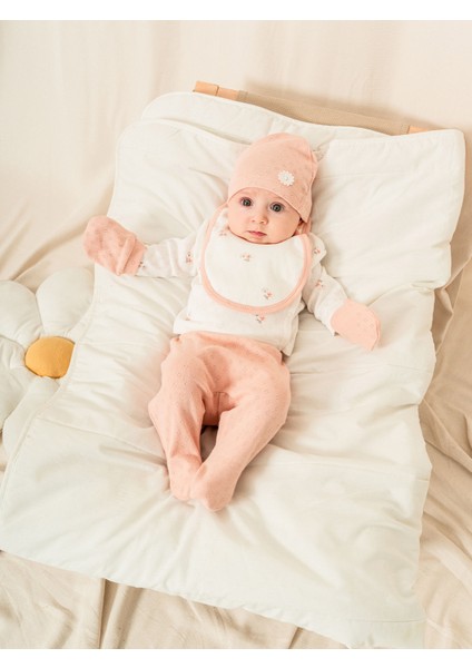 Yeni Doğan Kız Bebek Için Jakarlı Baskılı 5\'li Hastane Çıkışı (0-3 Ay fiyatları