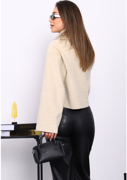 Krem Kısa Düğmeli Kaşe Ceket fırsatları