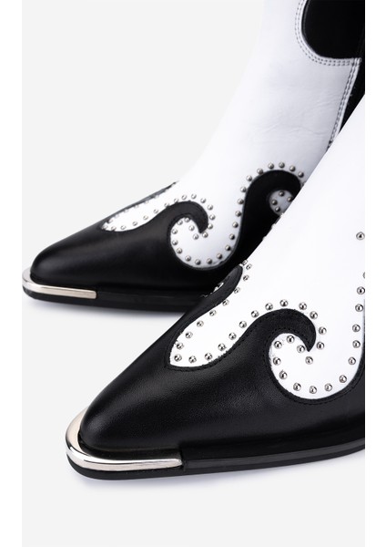 Kadın Hakiki Deri Siyah/beyaz Western Bot 1072 9258 Bn Bot SK25-26 Sıyah/beyaz modelleri