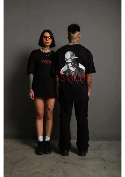 Erkek Oversize Tişört – Beyaz 24/1 Penye Kumaş, Bisiklet Yaka, Ön & Arka Baskılı, Streetwear Tarzı Rahat Büyük Kalıp T-Shirt - Siyah