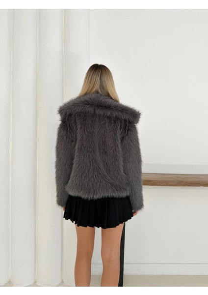 Kadın Premium Kürk Kaban – Cepli, Yaka Detaylı, Yumuşak Dokulu Kışlık Mont fiyatları