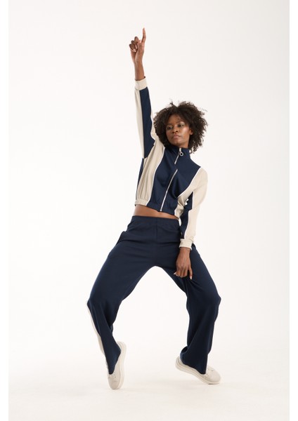 Urbnfıt Kadın Renk Bloklu Fermuarlı Rahat Kesim Eşofman Takımı / Women’s Relaxed Fit Tracksuit