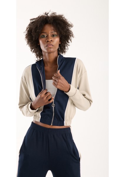 Urbnfıt Kadın Renk Bloklu Fermuarlı Rahat Kesim Eşofman Takımı / Women’s Relaxed Fit Tracksuit indirimleri