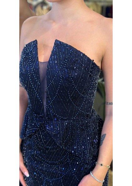 Lacivert Straplez Yaka Sırt Dekolteli Düz Kesim Pullu Boncuklu Uzun Abiye Elbise 11116-03 fırsatları