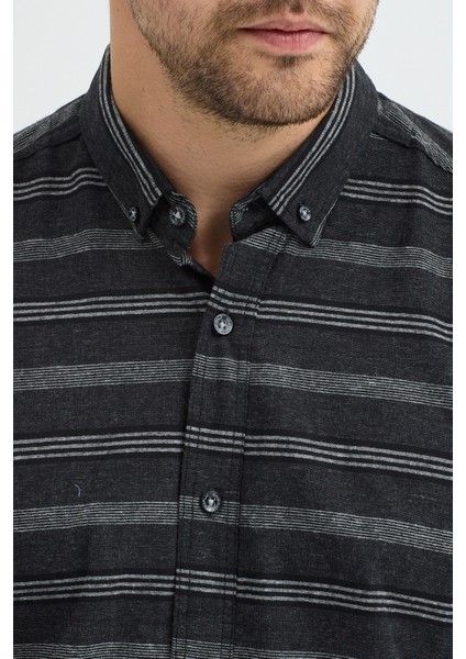 Regular Fit Pamuk Karışımlı Melanj Yatay Çizgili Düğmeli Yaka Gömlek modelleri