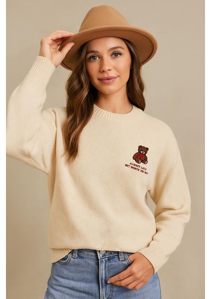 Bisiklet Yaka Nakışlı Kazak Ekru