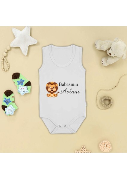Babasının Aslanı Baskılı Beyaz Pamuklu Body Çıtçıtlı Zıbın