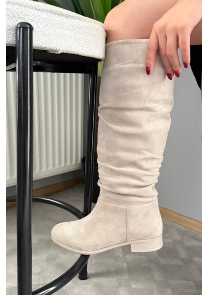 Kadın Mika Bej Süet Düz Taban Büzgülü Diz Altı Boy Çekme Çizme fiyatları