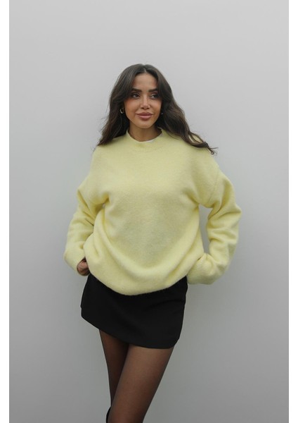 Açık Sarı Zane Yumuşak Dokulu Kazak