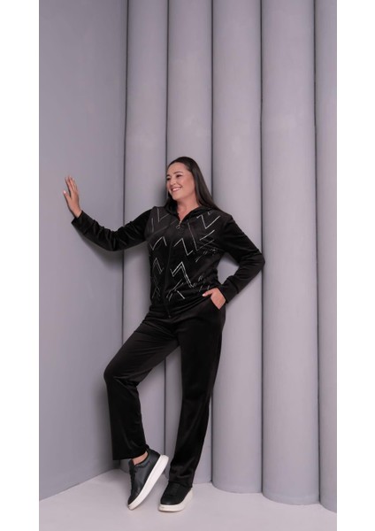 Kadın Büyük Beden Siyah, Kapüşonlu Taş Işli Kadife Eşofman Takım 65N39181 modelleri