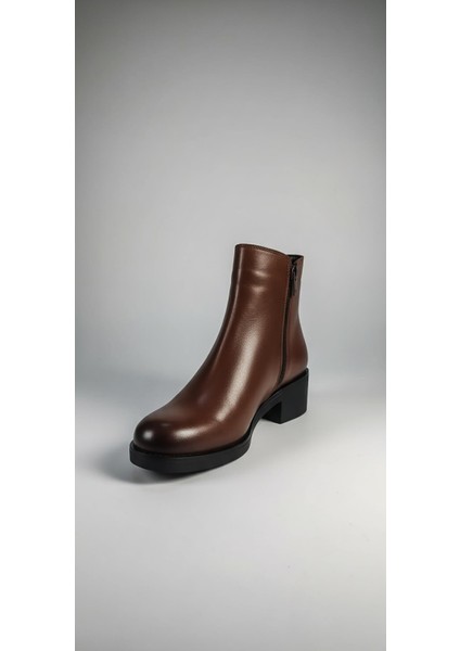 Taba Kadın Hakiki Deri Topuklu Bot 074.100 modelleri