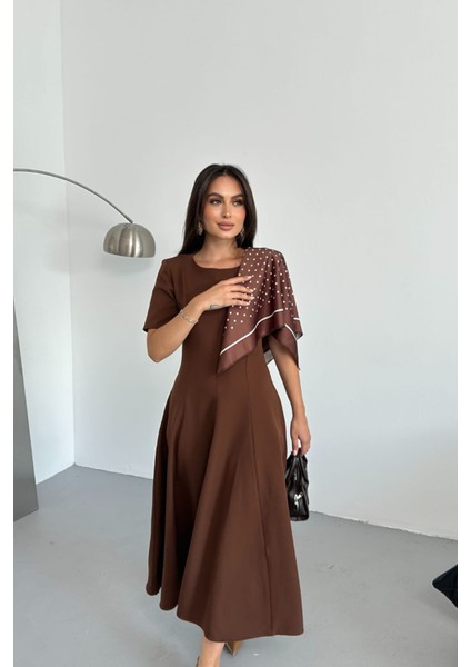 Kadın A Kesim Kısa Kollu Midi Boy Günlük Elbise NBNP018