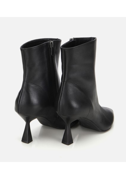 01BOH312640A100 KADIN Deri Siyah Sivri Burunlu Bilekte Topuklu Bot fırsatları