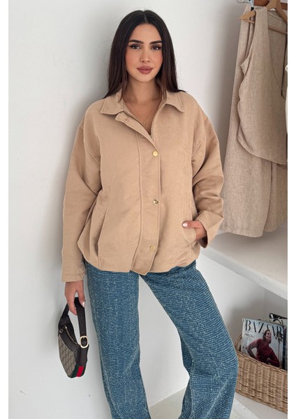 Kadın Fermuarlı Altın Düğmeli Mont– Structured Style