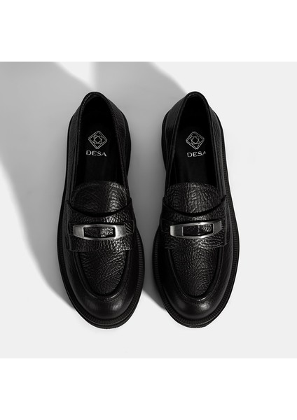 Kadın Siyah Toka Aksesuarlı Kalın Tabanlı Deri Loafer