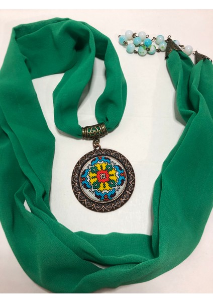 Kanaviçe Işlemeli Fular Kolye modelleri