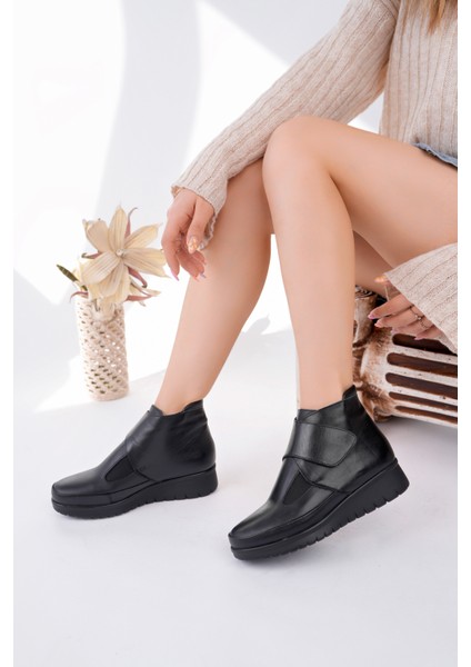 Kadın Hakiki Deri Siyah Cırtlı Ortopedik Bot