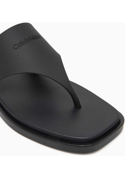 Şık Kadın Parmak Arası Terlik