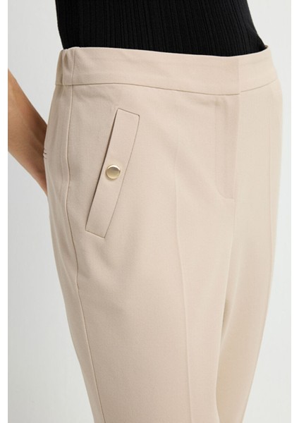 Metal Aksesuarlı Cepli Pantolon Bej 15335246013 fiyatları
