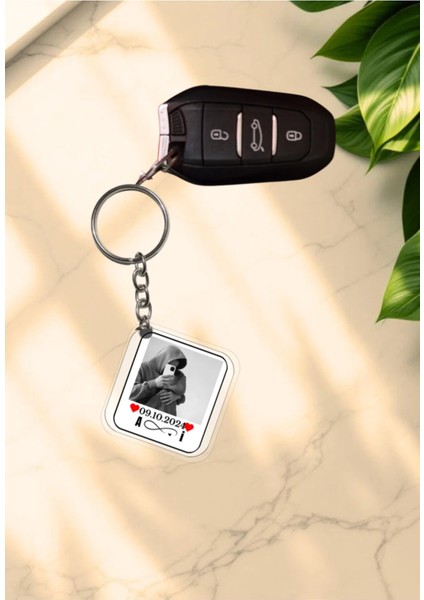 Kişiye Özel Fotoğraflı Anahtarlık – Altın & Metal Renk Seçenekli