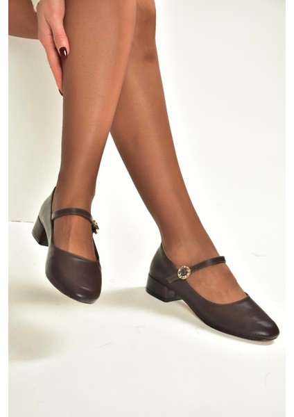 V250660809 Kahverengi Kalın Alçak Topuklu Kadın Ayakkabı