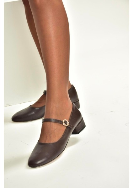 V250660809 Kahverengi Kalın Alçak Topuklu Kadın Ayakkabı modelleri