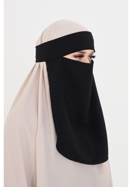 Siyah Tesettür Tek Katlı Peçe Medine Ipeği Arkadan Bağlamalı 1026_01 fiyatları