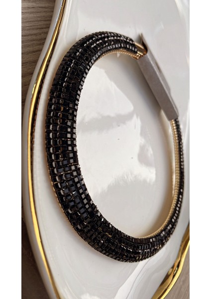 Siyah Kristal Taşlı Ayarlanabilir Tasma Kolye (Choker) fırsatları