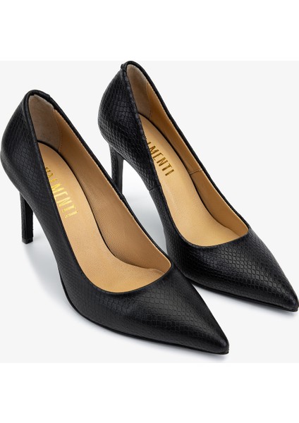 Kadın Hakiki Deri Siyah Yılan Desen Topuklu Ayakkabı 1168 8152 Bn Ayk SK25-26 Sıyah Yln Bsk fiyatları