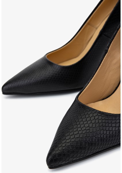 Kadın Hakiki Deri Siyah Yılan Desen Topuklu Ayakkabı 1168 8152 Bn Ayk SK25-26 Sıyah Yln Bsk modelleri