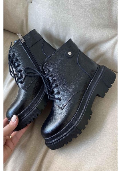 Farber Kadın Hakiki Deri Taşlı Bot Ksiyah modelleri