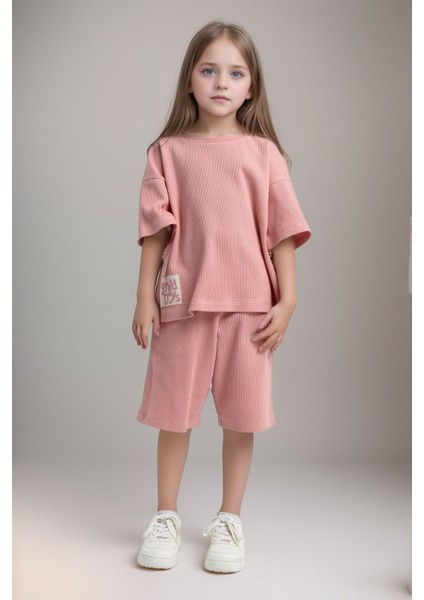 Kız Çocuk Giyim %100 Pamuklu Retro Pembe Oversize T-Shirt & Şort Ikili Takım LL.P01.O2.L01.011