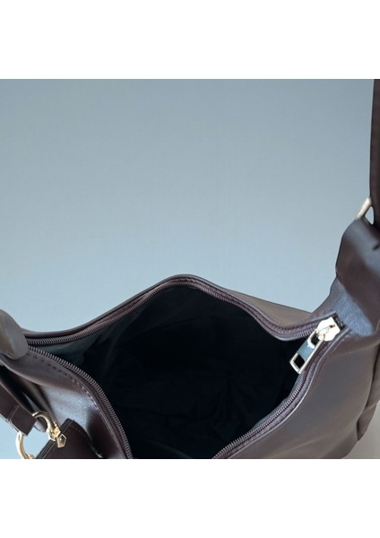 Askısı Toka Detaylı Minik Cüzdanlı Kadın Omuz Çanta modelleri