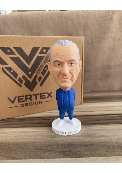 Fatih Terim Futbolcu Taraftar Biblo Figür 15CM Erkek Gẩlẩtẩsẩrẩy Hediyelik Oyuncak Sarı Kırmızı Aslan