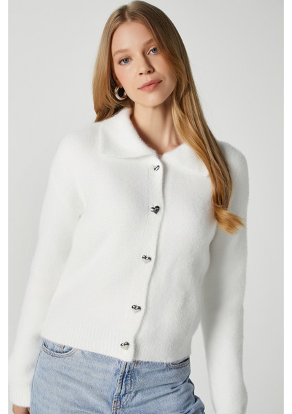 Kadın Date Yumuşak Sakallı Kalp Düğmeli Polo Yaka Ekru Triko Hırka