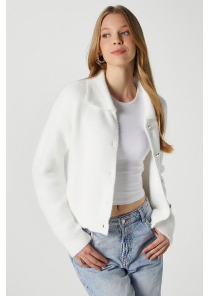 Kadın Date Yumuşak Sakallı Kalp Düğmeli Polo Yaka Ekru Triko Hırka indirimleri