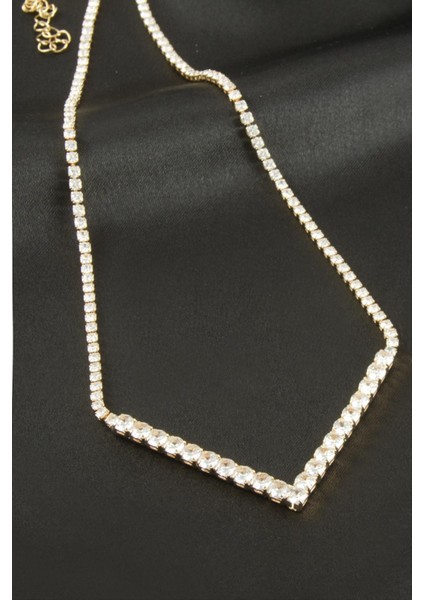 Üçgen Tamtur Zirkon Taşlı Lüks Kolye 4 mm