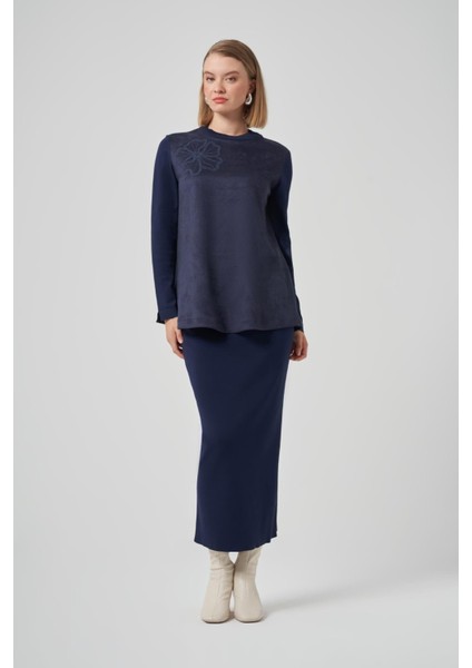 3004 Çiçek Işlemeli Kolları Triko Nubuk Tunik