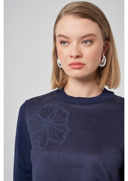 3004 Çiçek Işlemeli Kolları Triko Nubuk Tunik modelleri