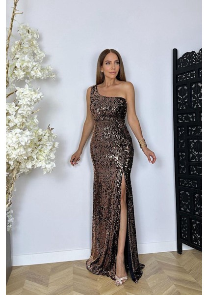 G1257 Tek Omuz Yırtmaç Detaylı Payet Elbise Bronz