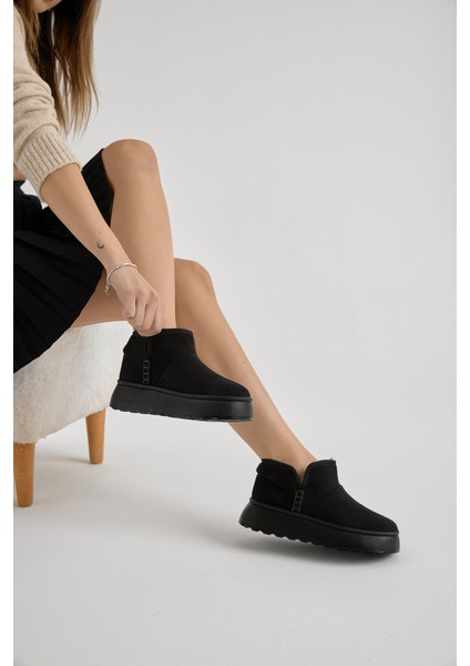 Kadın Siyah Kalın Poli Taban Içi Astarlı Süet Görünümlü Günlük Bot fırsatları