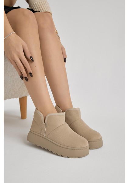 Kadın Bej Kalın Poli Taban Içi Astarlı Süet Görünümlü Günlük Bot fiyatları