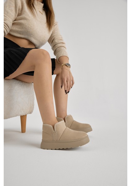 Kadın Bej Kalın Poli Taban Içi Astarlı Süet Görünümlü Günlük Bot fırsatları