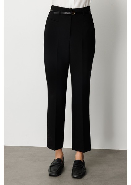 Kadın Beli Kemerli Boru Paça Pantolon 1001 Siyah modelleri