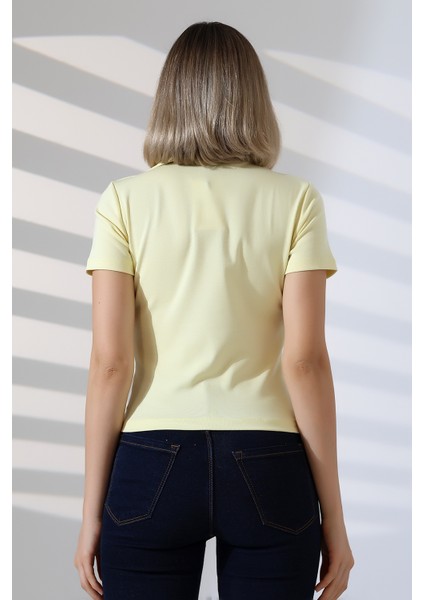 Relax Fit Rahat Kesim Pamuklu Ribana Gömlek Yaka Kısa Kol Basic Kadın Tshirt 22023 Açık Sarı fırsatları